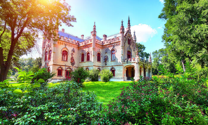 castelul de la miclauseni inainte de renovare