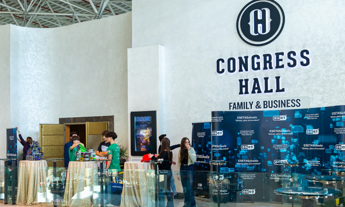 peste 100 de elevi au participat la ziua dedicată siguranței online, organizată de ESET, companie prezentă în rețeaua UBC de 10 ani