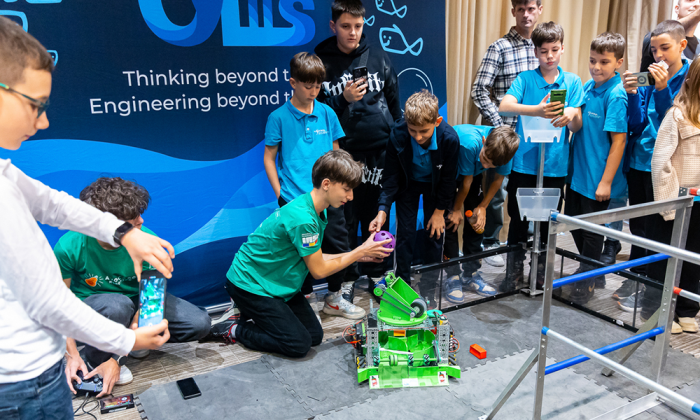 peste 100 de elevi au participat la ziua dedicată siguranței online, organizată de ESET, companie prezentă în rețeaua UBC de 10 ani