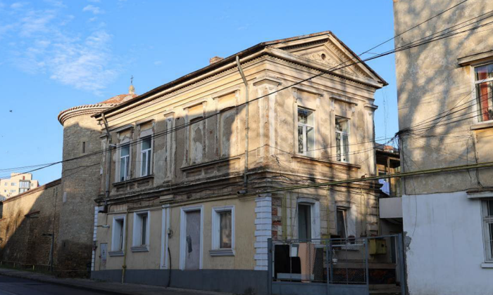 Fostul pensionul de domnişoare Knoch - Strada George Enescu nr.2