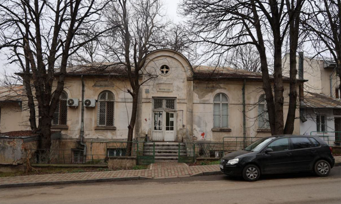 Institutul de Medicină Legală – parte din incinta Spitaluilui Sf.
Spiridon – bulevardul Independenței, nr. 1