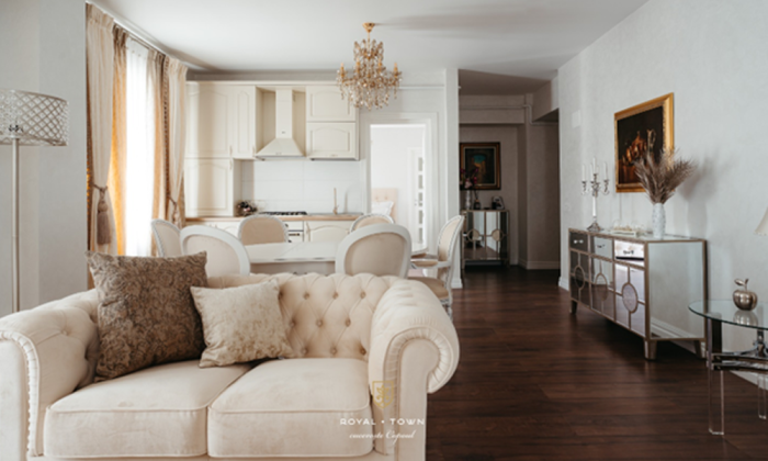 complex royal town iasi