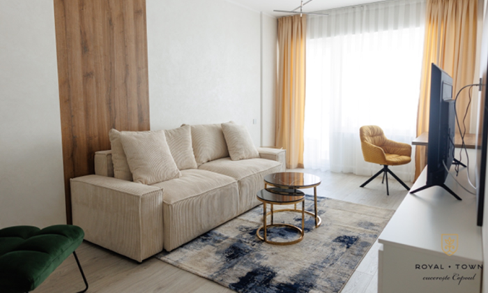 complex royal town iasi