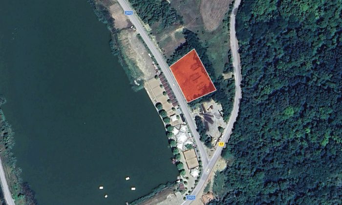 teren complex aroneanu