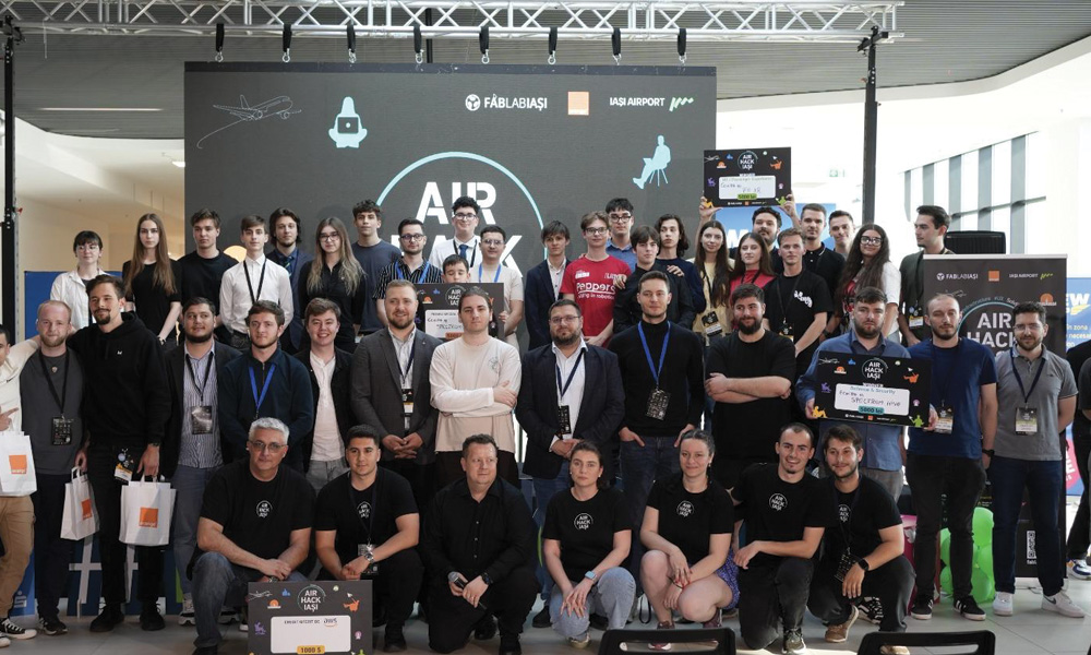 Aeroportul Iași a găzduit primul hackathon dedicat aviației: 17 echipe au dezvoltat soluții pentru aeroporturile viitorului